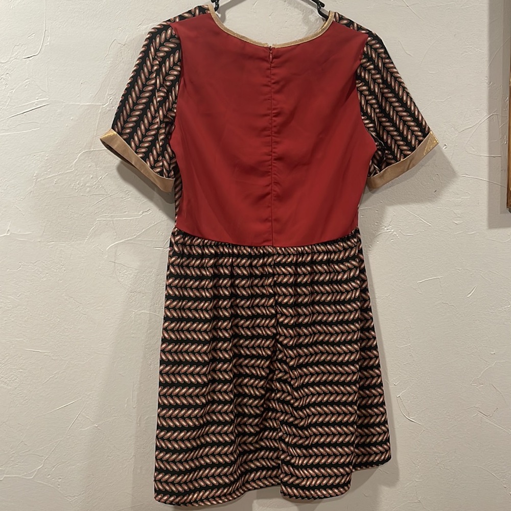 Dress - Picture 3 of 3